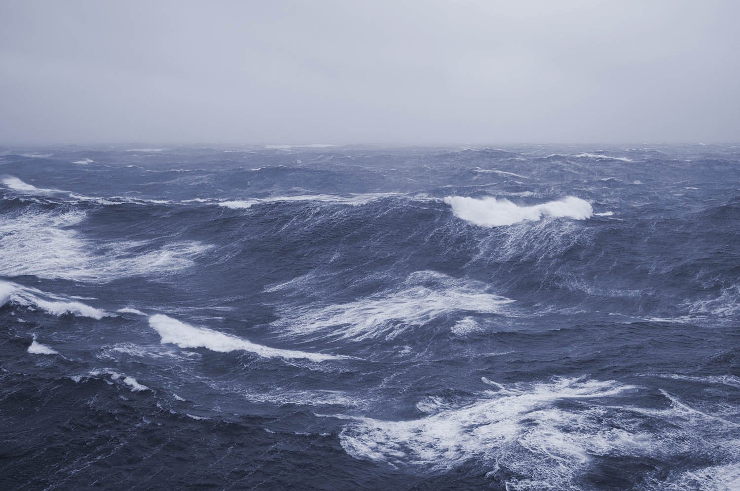 wise-group-raging-sea-waves-meteorological-sensors